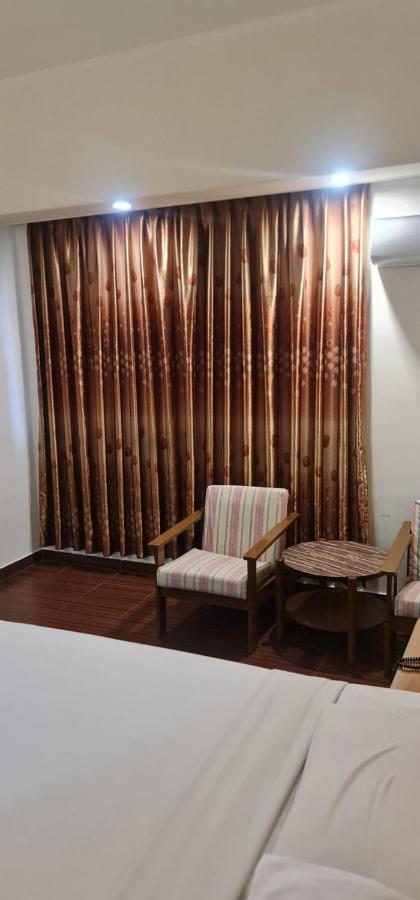 Paradise Hotel Tanjung Pinang Exterior foto